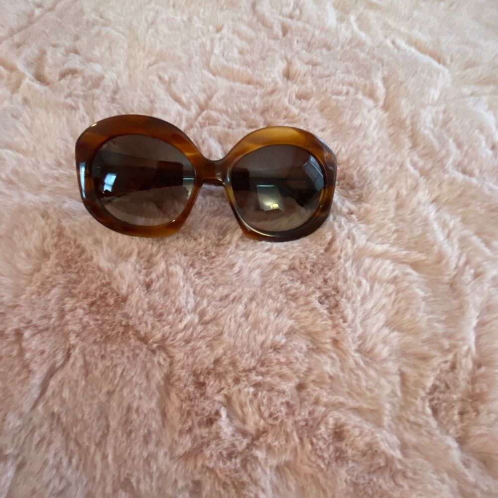 Elizabeth and James Fenway glasses